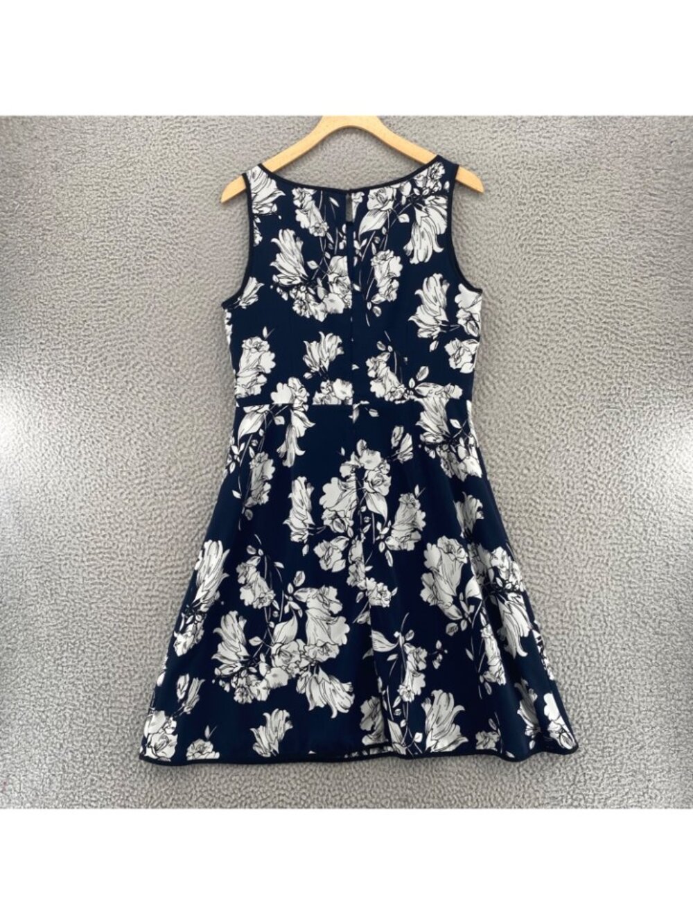 Ann Taylor LOFT Dress Womens 6 Navy Floral Bell Flowers Fit & Flare Sleeveless - Picture 3 of 10
